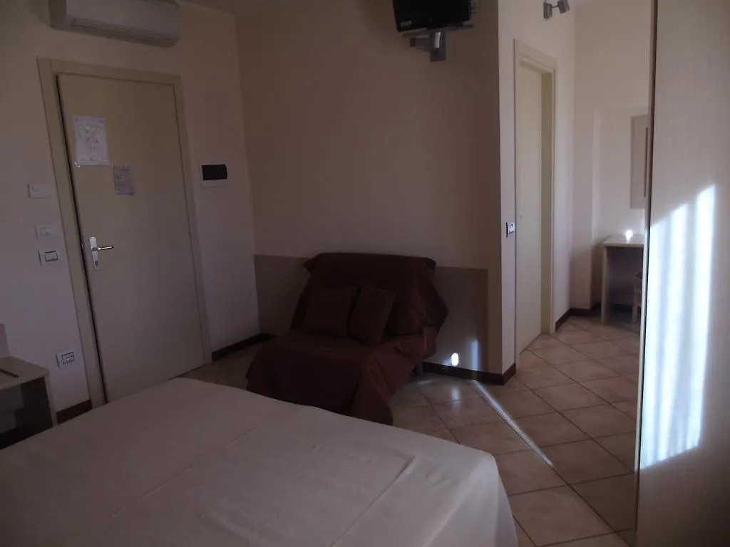** Hotel Albergo Grifone 1891 Peschiera del Garda Italia