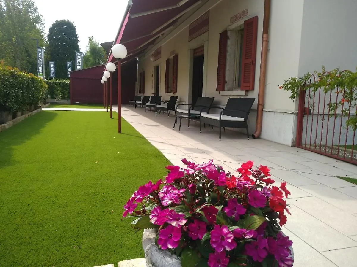 Albergo Grifone 1891 Peschiera del Garda Hotel